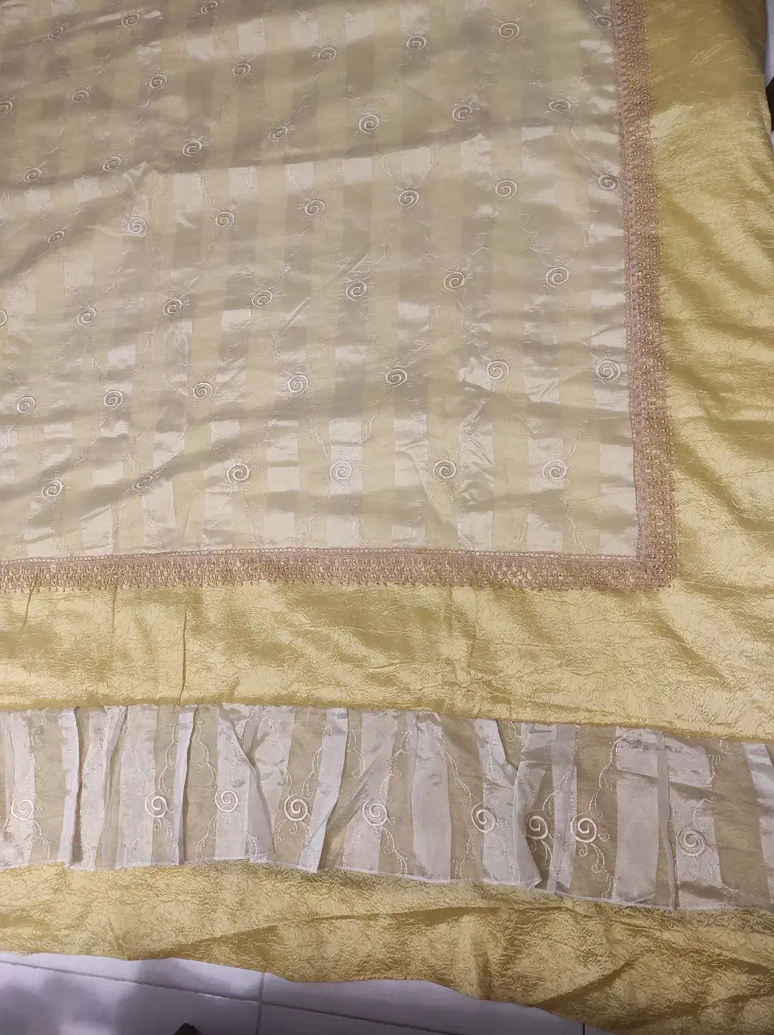 روتختی ۱۸۰ به همراه دو رو بالشتی و رو کوسنی|سرویس روتختی|کرمانشاه, |دیوار