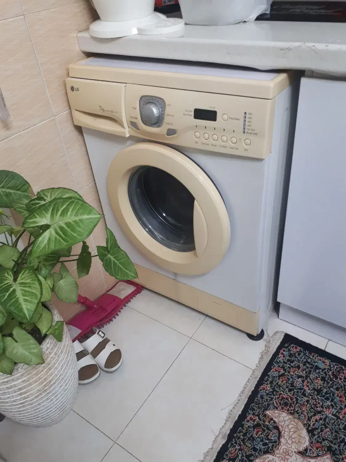ال جی 7 کیلویی اصلی|ماشین لباسشویی و خشک‌کن لباس|رشت, باهنر|دیوار