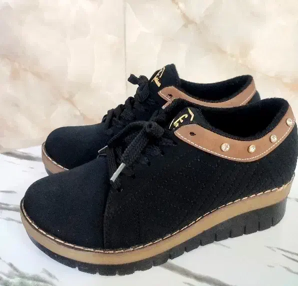 کتونی اسپرت زنانه|کیف، کفش، کمربند|ساوه, |دیوار