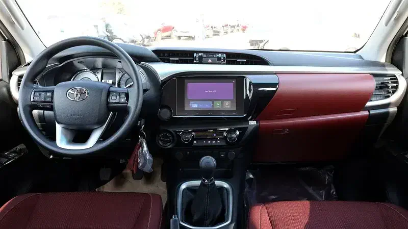 تویوتا هایلوکس 2025 دندهای عمان و فول یمن|خودرو سواری و وانت|چابهار, |دیوار