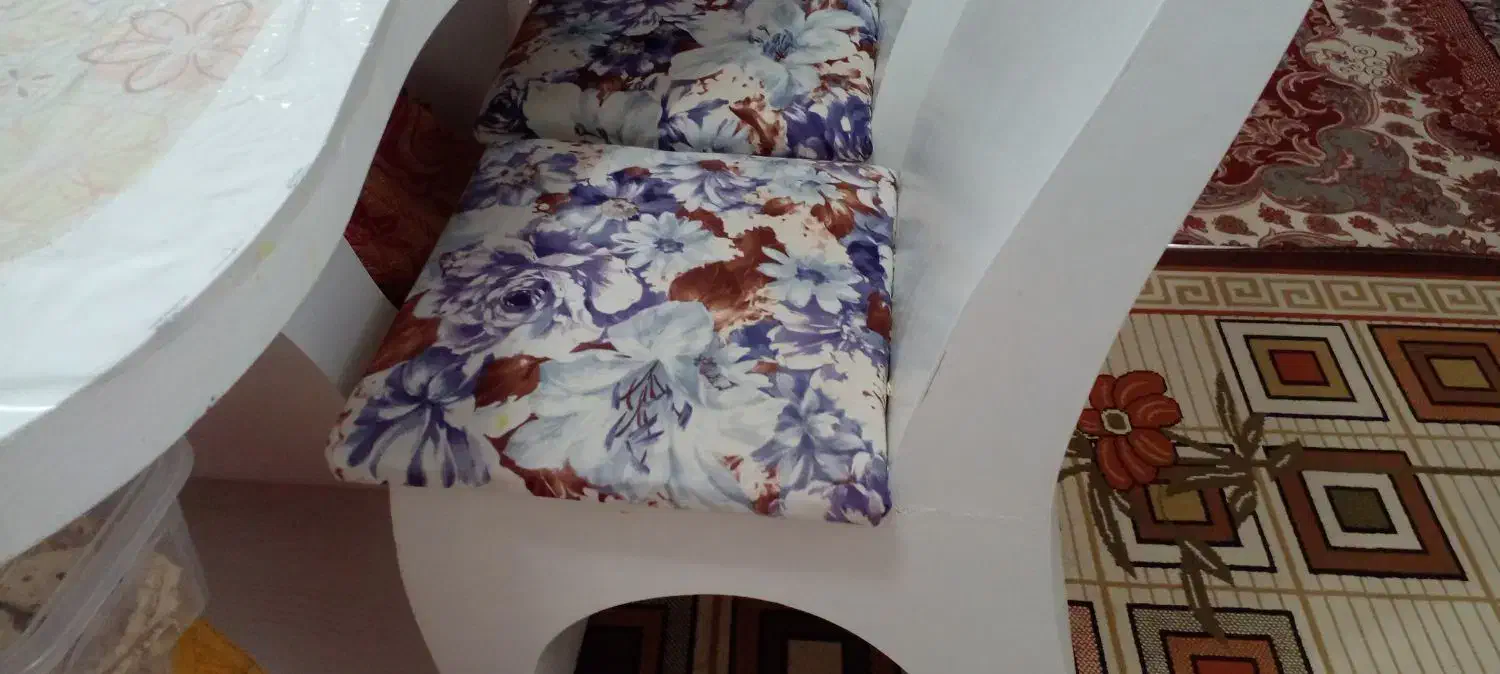 میز نهار خوری|میز و صندلی غذاخوری|گلپایگان, |دیوار