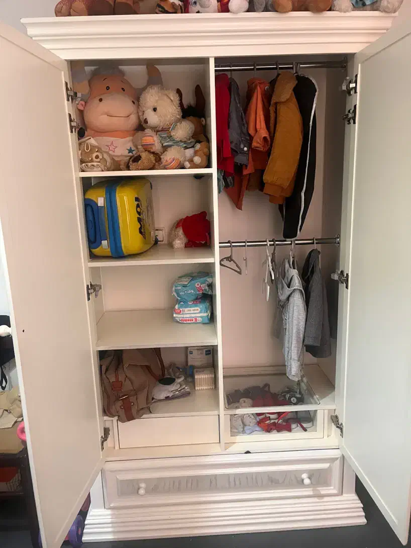 تخت و کمد کودک|تخت و صندلی بچه|تهران, گلستان (شهرک راه آهن)|دیوار