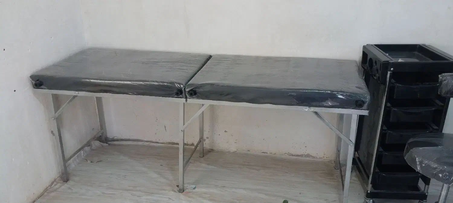 تخت،ترولی،صندلی|آرایشگاه و سالنهای زیبایی|کبودرآهنگ, |دیوار