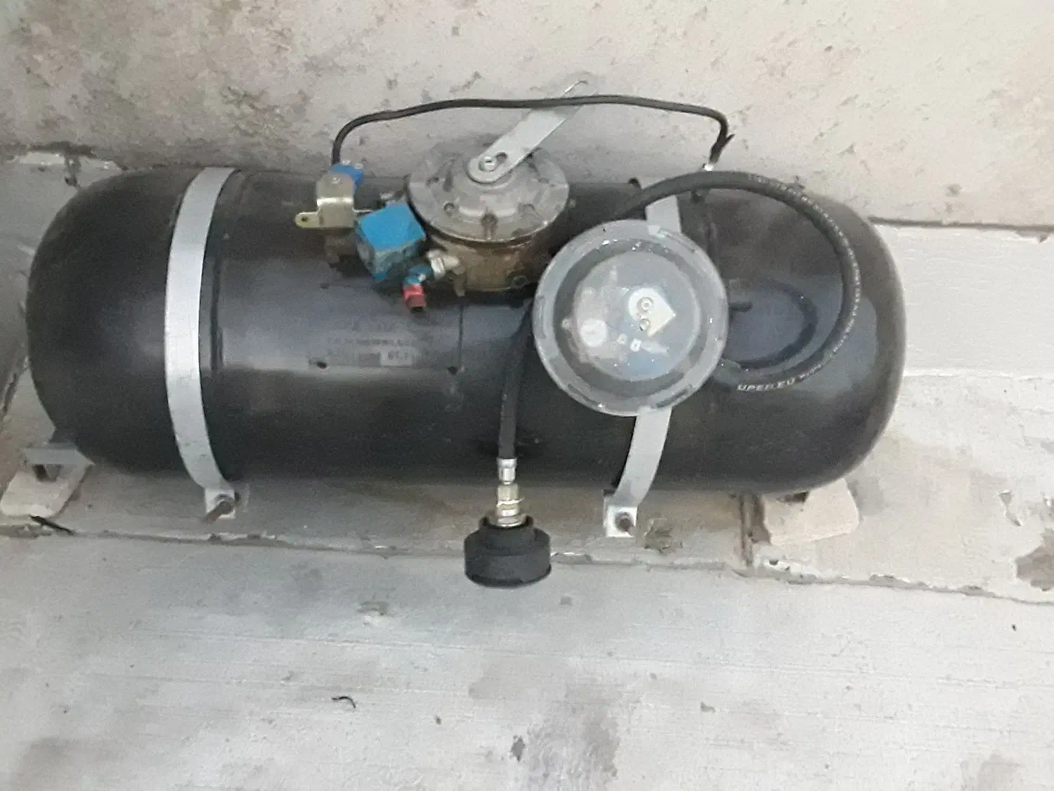 مخزن گاز ماشین پراید|قطعات یدکی و لوازم جانبی|ماهدشت, |دیوار