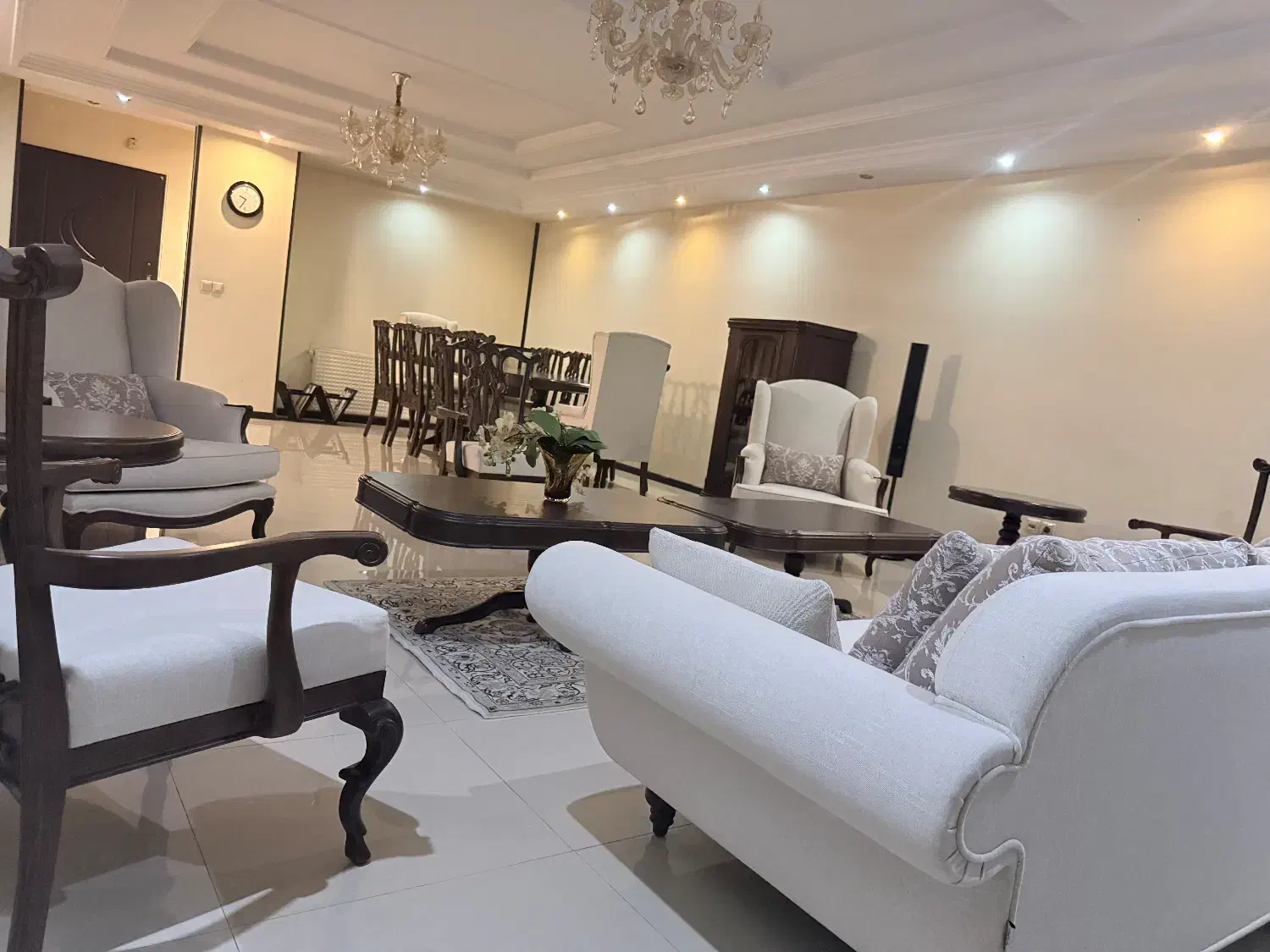 مبلمان و میز غذاخوری ده نفره و بار ونداد( چوبشار)|مبلمان خانگی و میز عسلی|کرج, فاز ۱ مهرشهر|دیوار