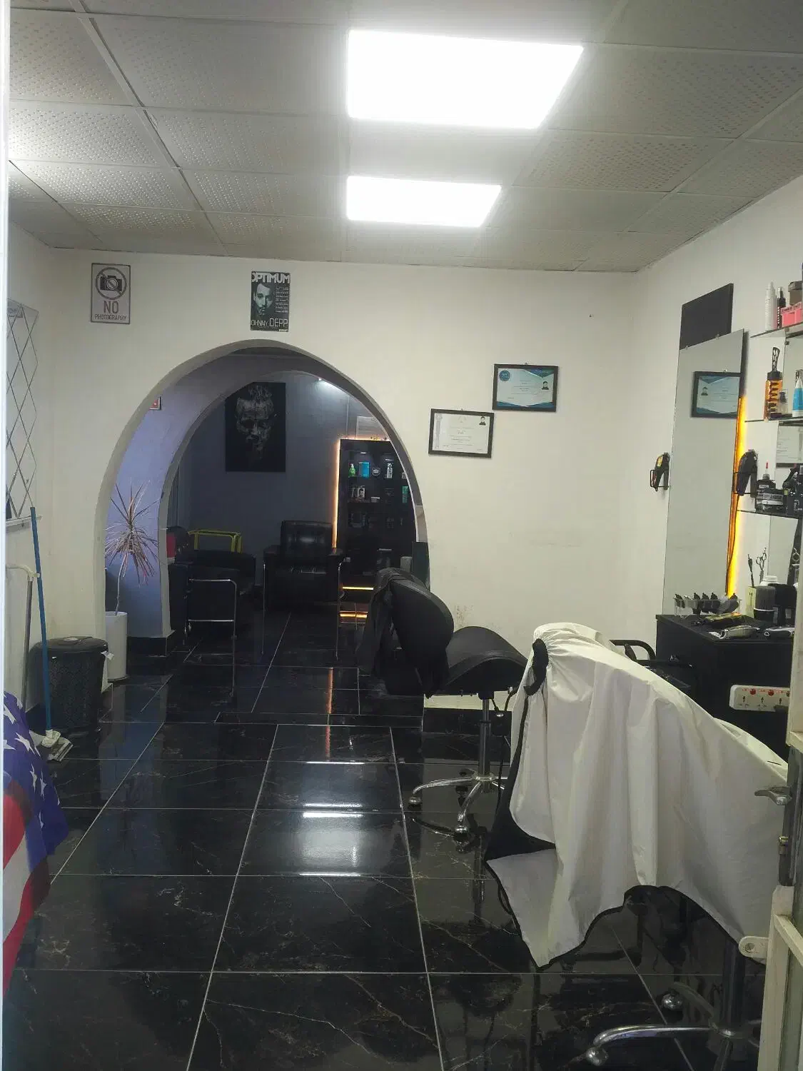 واگذاری سالن مردانه/زنانه60متری و یا مغازه خالی|اجارهٔ مغازه و غرفه|بندر ترکمن, |دیوار