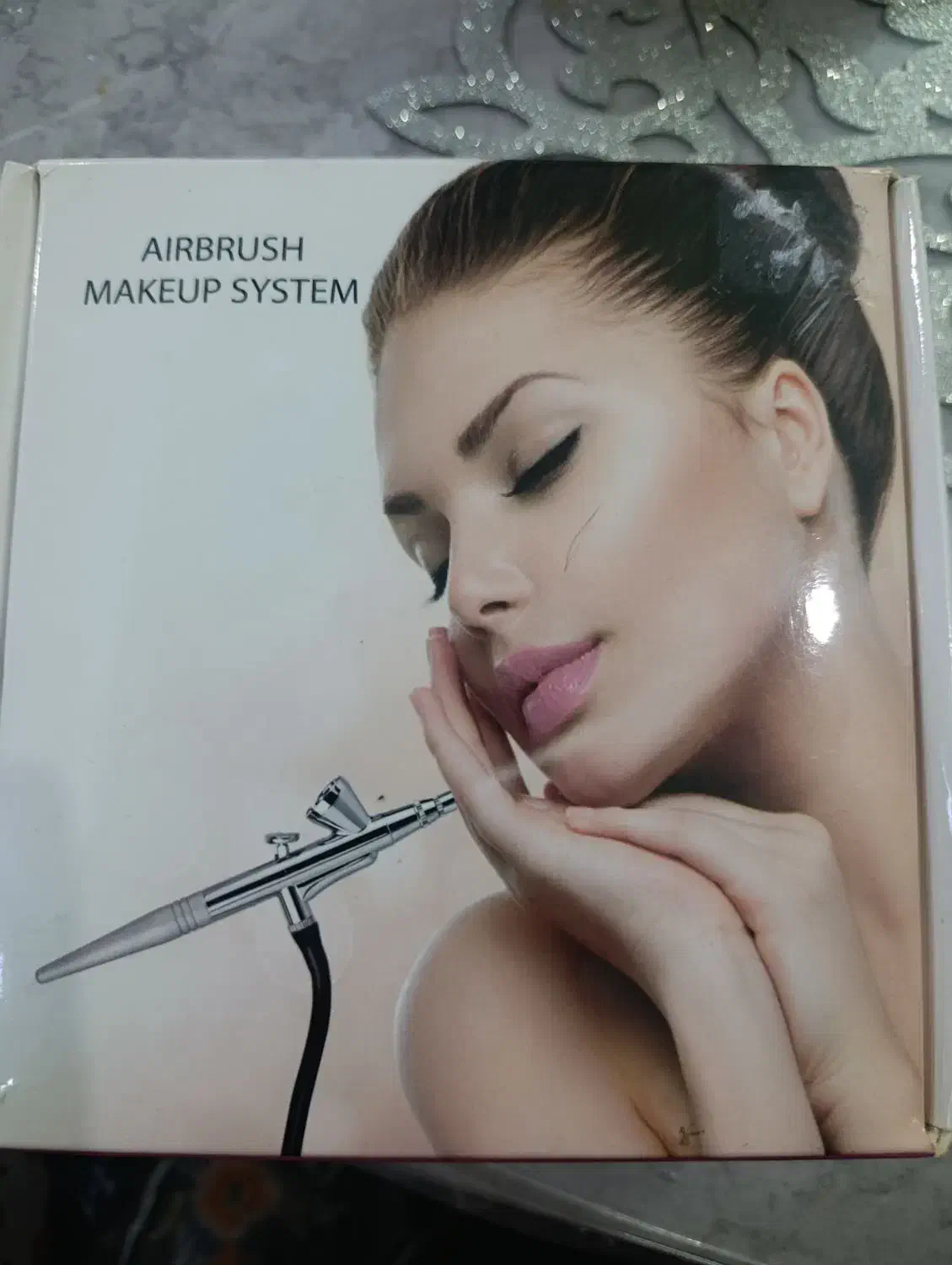 دستگاه ایربراش ناخن. بردسیر|آرایشگاه و سالن‌های زیبایی|بردسیر, |دیوار