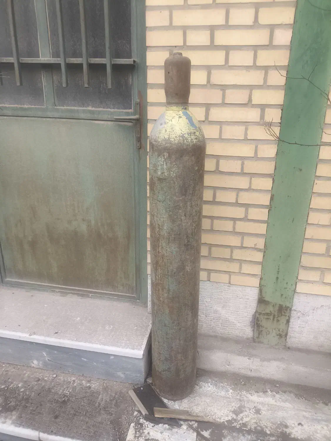 کپسول هوا|کولر گازی و فن‌کوئل|رباط‌کریم, نصیرشهر|دیوار