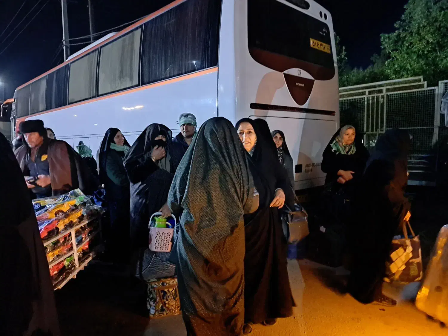 کربلا حرکت ۸ ابان|تور و چارتر|تربتحیدریه, آغوی|دیوار