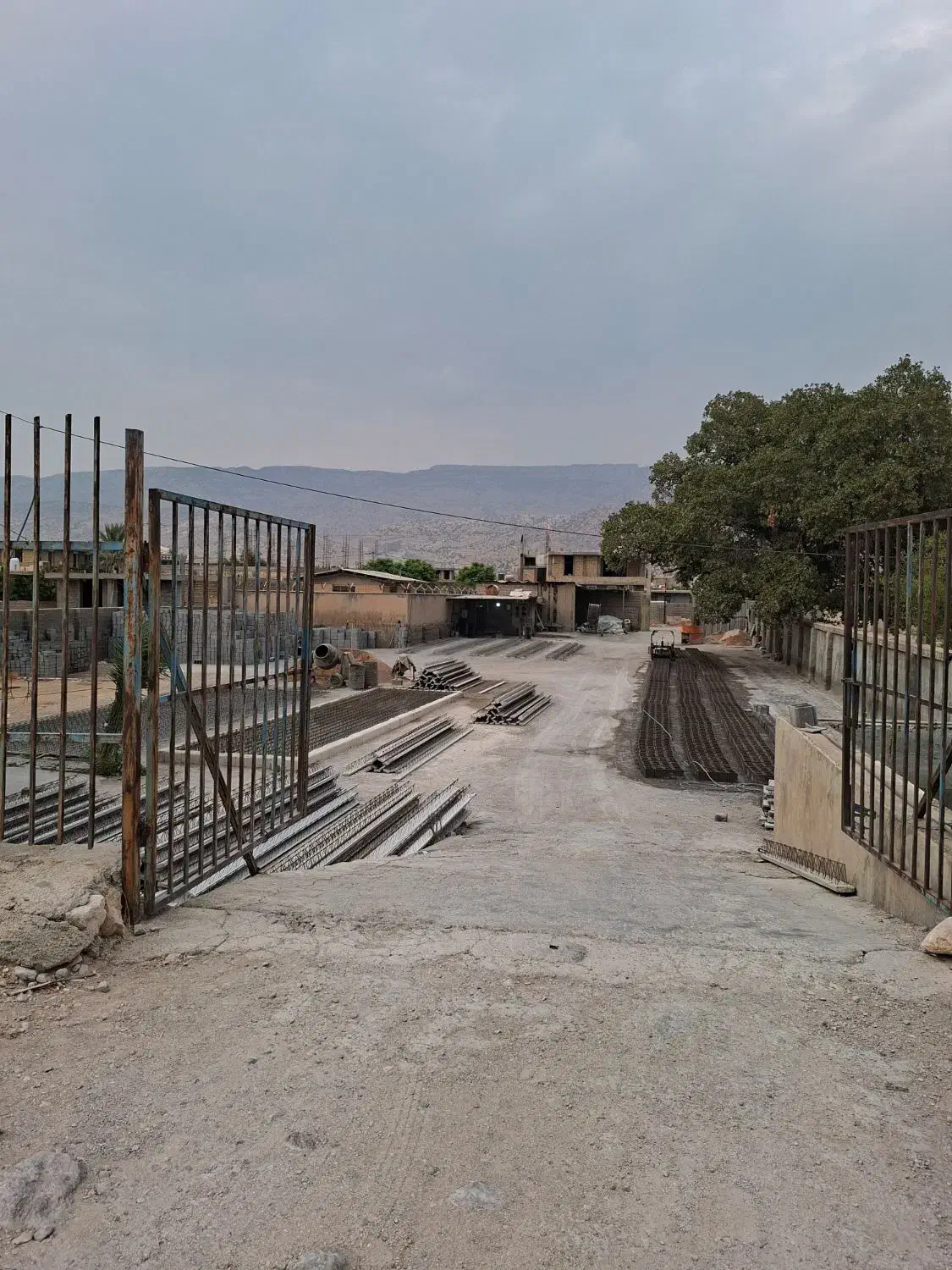 نیازمند کارگر بلوک زنی کوهچنار ملای انبار|استخدام معماری، عمران و ساختمانی|کازرون, |دیوار