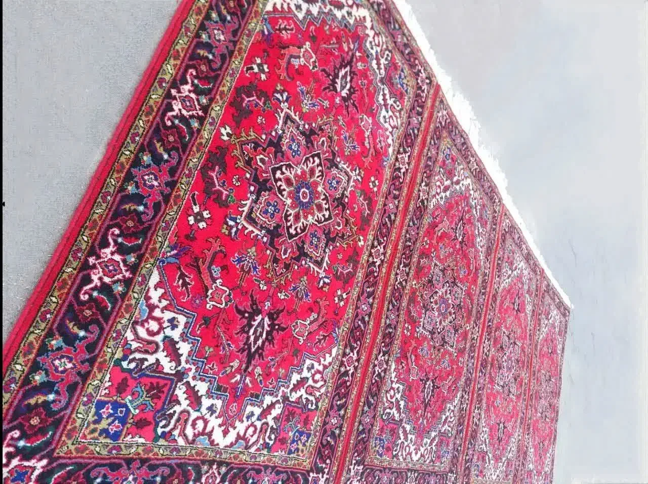 4تا هریس 6متری تاجری زمینه روشن اعلا|فرش|تبریز, |دیوار