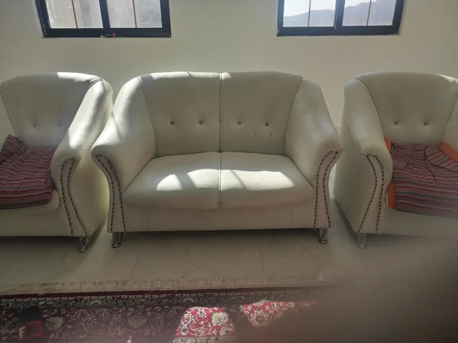 مبل 4 نفره چرم|مبلمان خانگی و میز عسلی|مهدی شهر, |دیوار