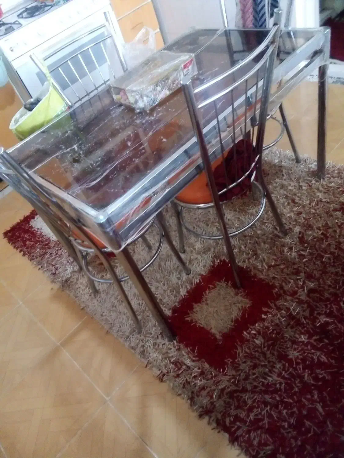 فروش فوری|میز و صندلی غذاخوری|تربت‌حیدریه, بالا ولایت|دیوار