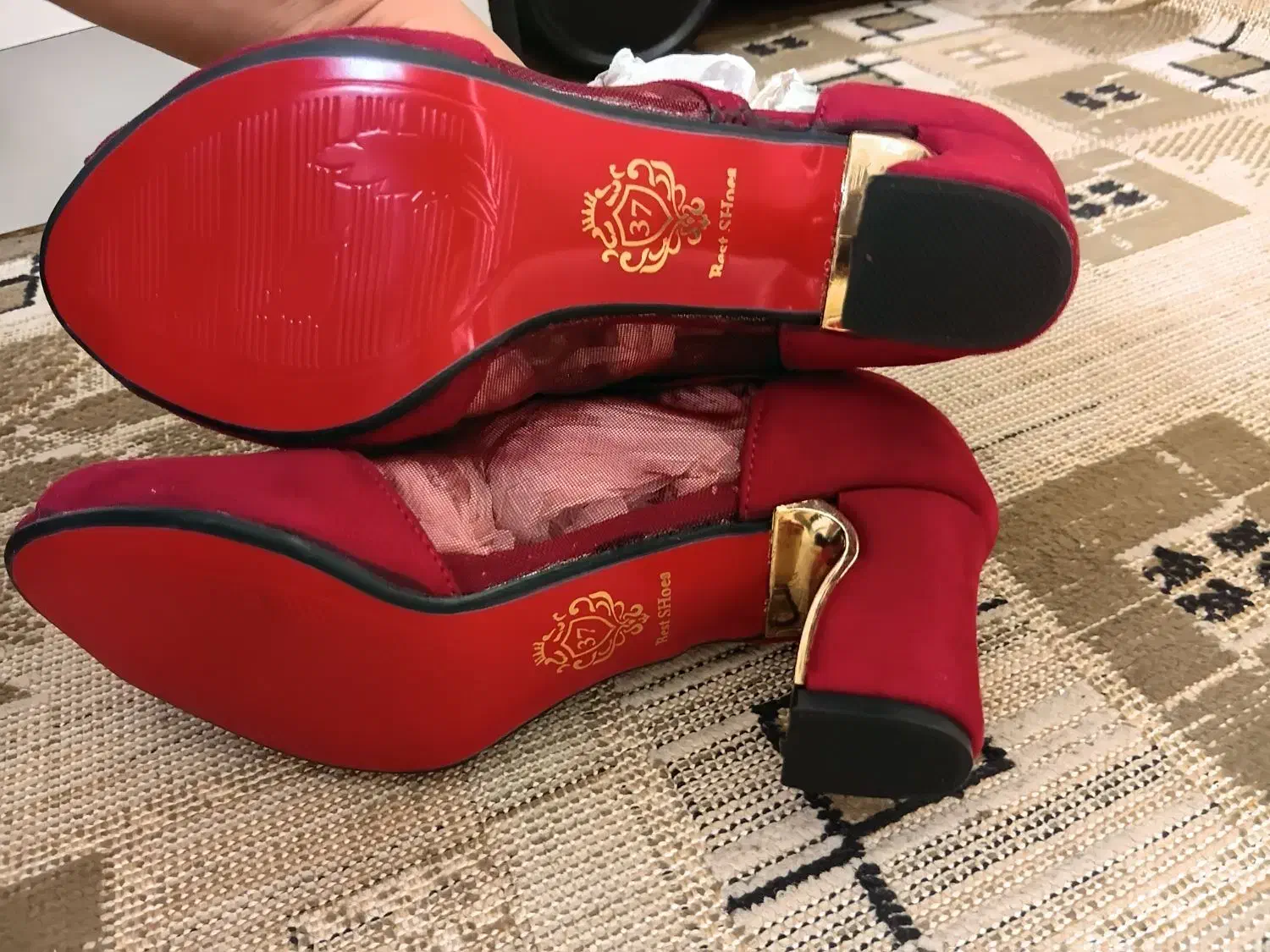 کفش هدیه|کیف، کفش، کمربند|قم, شهر قائم|دیوار