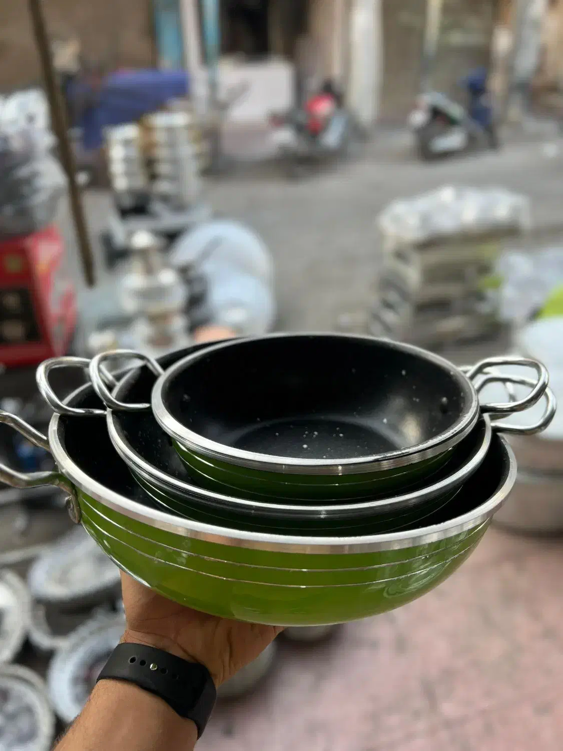 ظروف روحی کهنه و نو|ظروف پخت‌وپز|اهواز, شهرک برق|دیوار