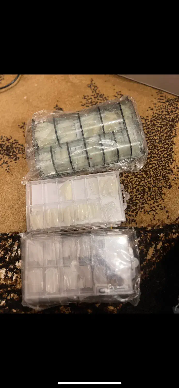 وسایل ناخن|آرایشگاه و سالنهای زیبایی|ملایر, |دیوار