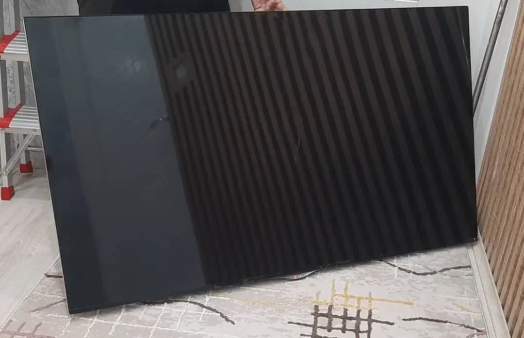 فروش تلویزیون ۵۵ ال جی اصل|تلویزیون و پروژکتور|خوی, |دیوار