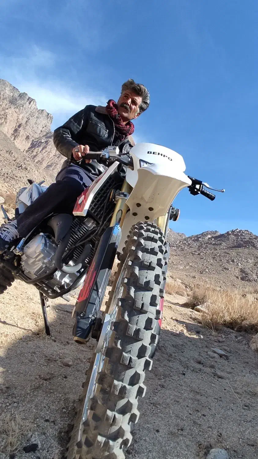 موتور تریل ۲۰۰ کم کار با تمامی مدارک کامل|موتورسیکلت|نیر (یزد), |دیوار