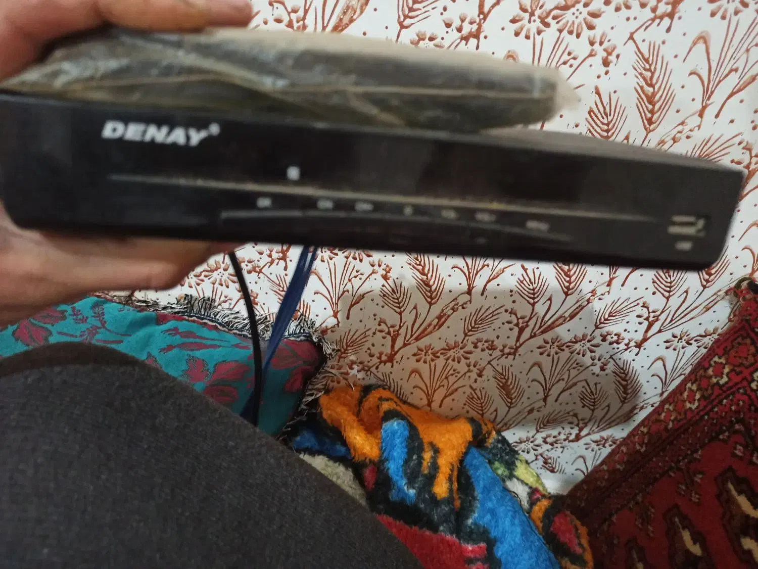 دستگاه کاملا سالم با کنترل|پخشکننده DVD و ویدیو|رشت, استقامت ۱|دیوار