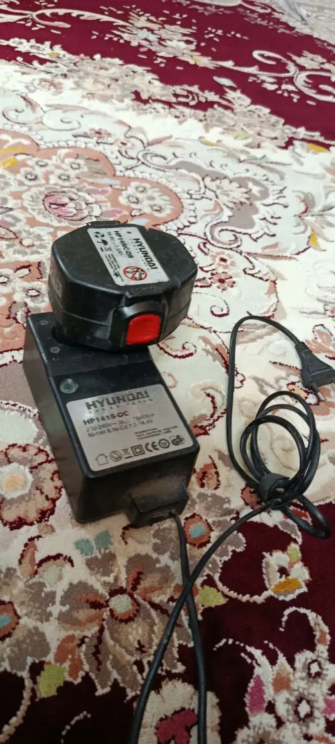 باطری و شارژر دلر شارژی هیوندای|مصالح و تجهیزات ساختمان|اسلامشهر, شهرک قائمیه|دیوار