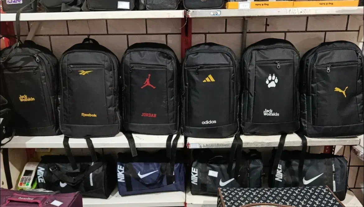 حراج کوله مناسب باشگاه مدرسه مسافرت|کیف، کفش، کمربند|قرچک, مهدیه|دیوار