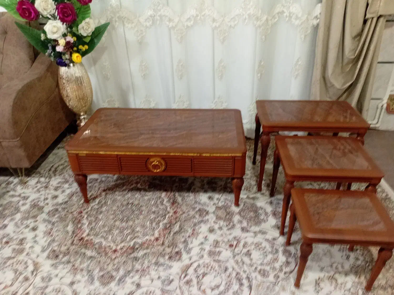 جلو مبلی و عسلی|مبلمان خانگی و میز عسلی|میانه, |دیوار