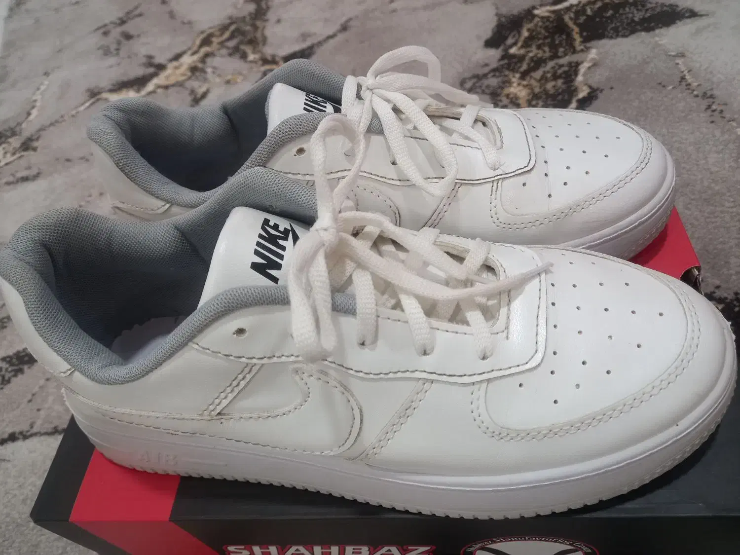 کفش|کیف، کفش، کمربند|ساوه, |دیوار