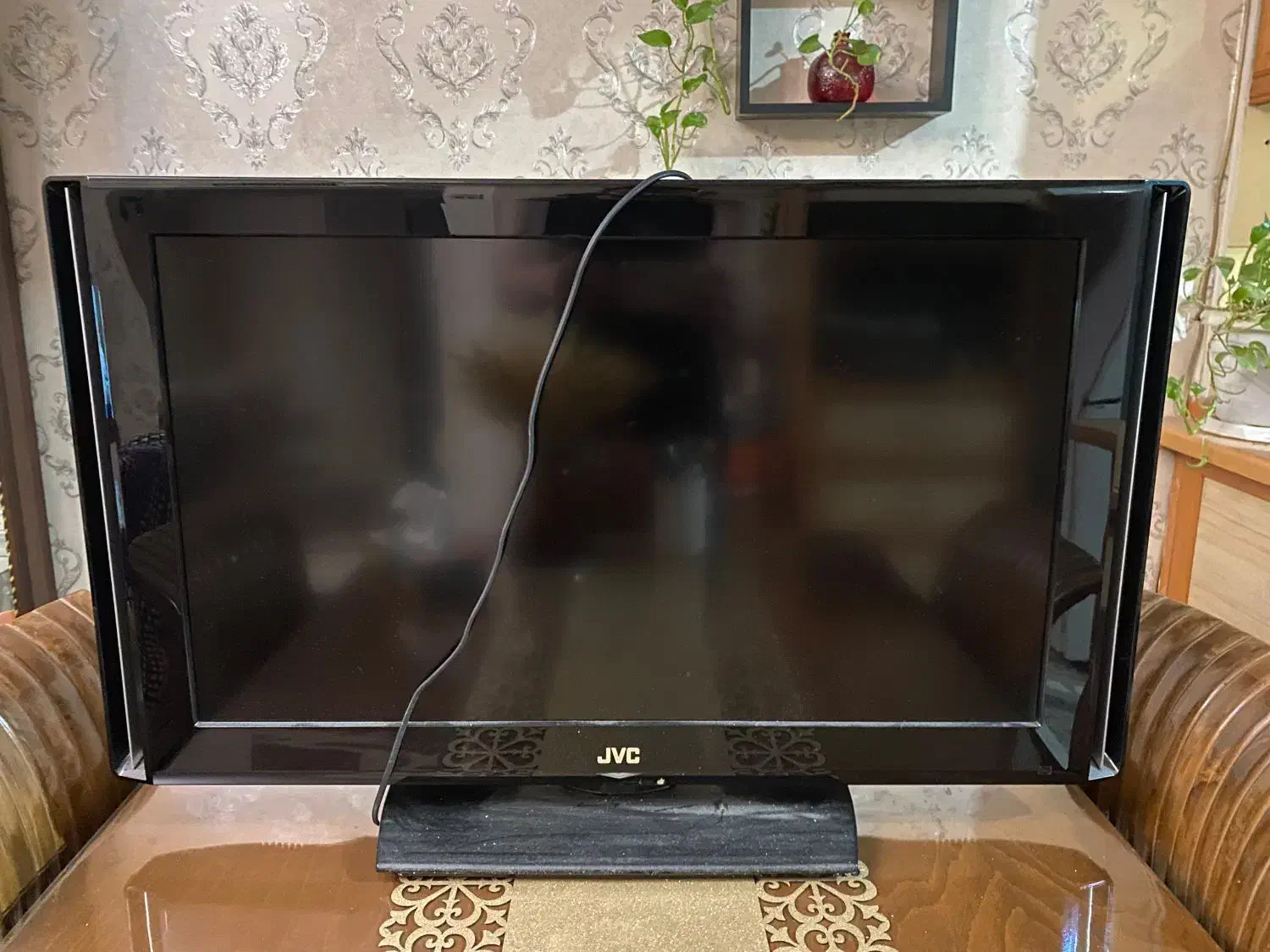 فروش فوری تلوزیون کاملا سالم|تلویزیون و پروژکتور|فردیس, شهرک هفده شهریور|دیوار