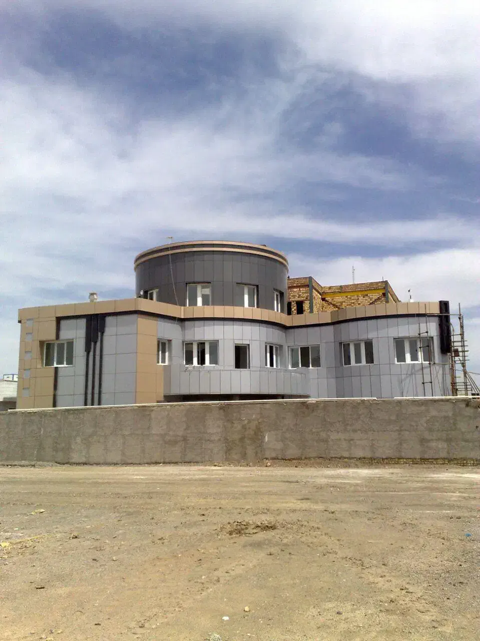 اجرای تابلوونمای کامپوزیت وچوب ترموود|خدمات پیشه و مهارت|قزوین, |دیوار