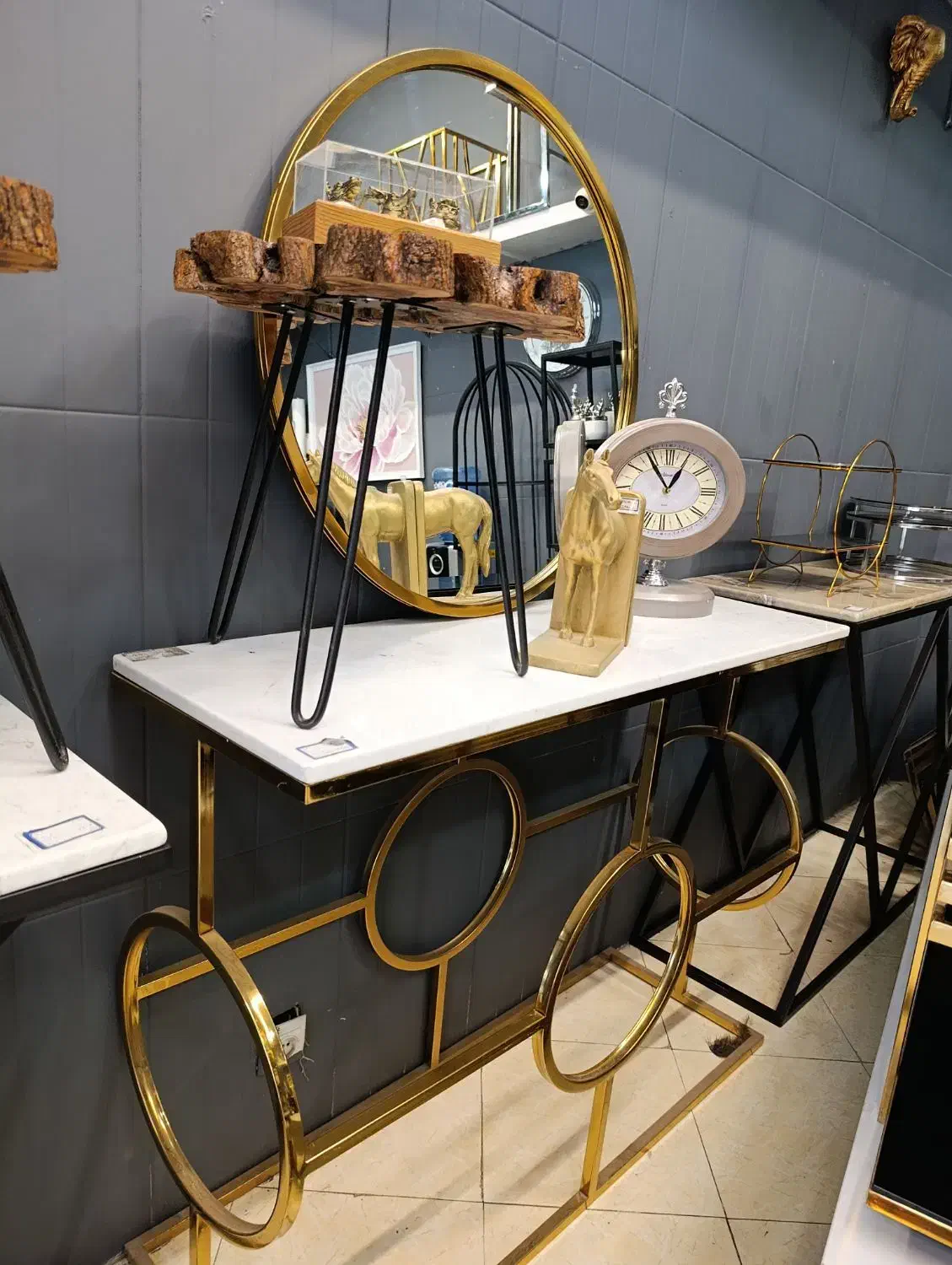 اینه کنسول.کنار سالونیک.اینه.اکسسوری.|بوفه، ویترین، کنسول|مشهد, شهرک رازی (شهرک غرب)|دیوار