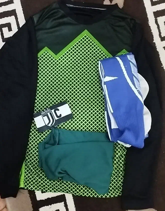 لباس سالنی پسرانه کفش سالنی|کیف، کفش، کمربند|اردبیل, |دیوار