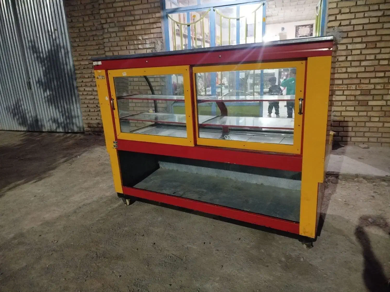 ویترین مغازه|فروشگاه و مغازه|سنگدوین, |دیوار