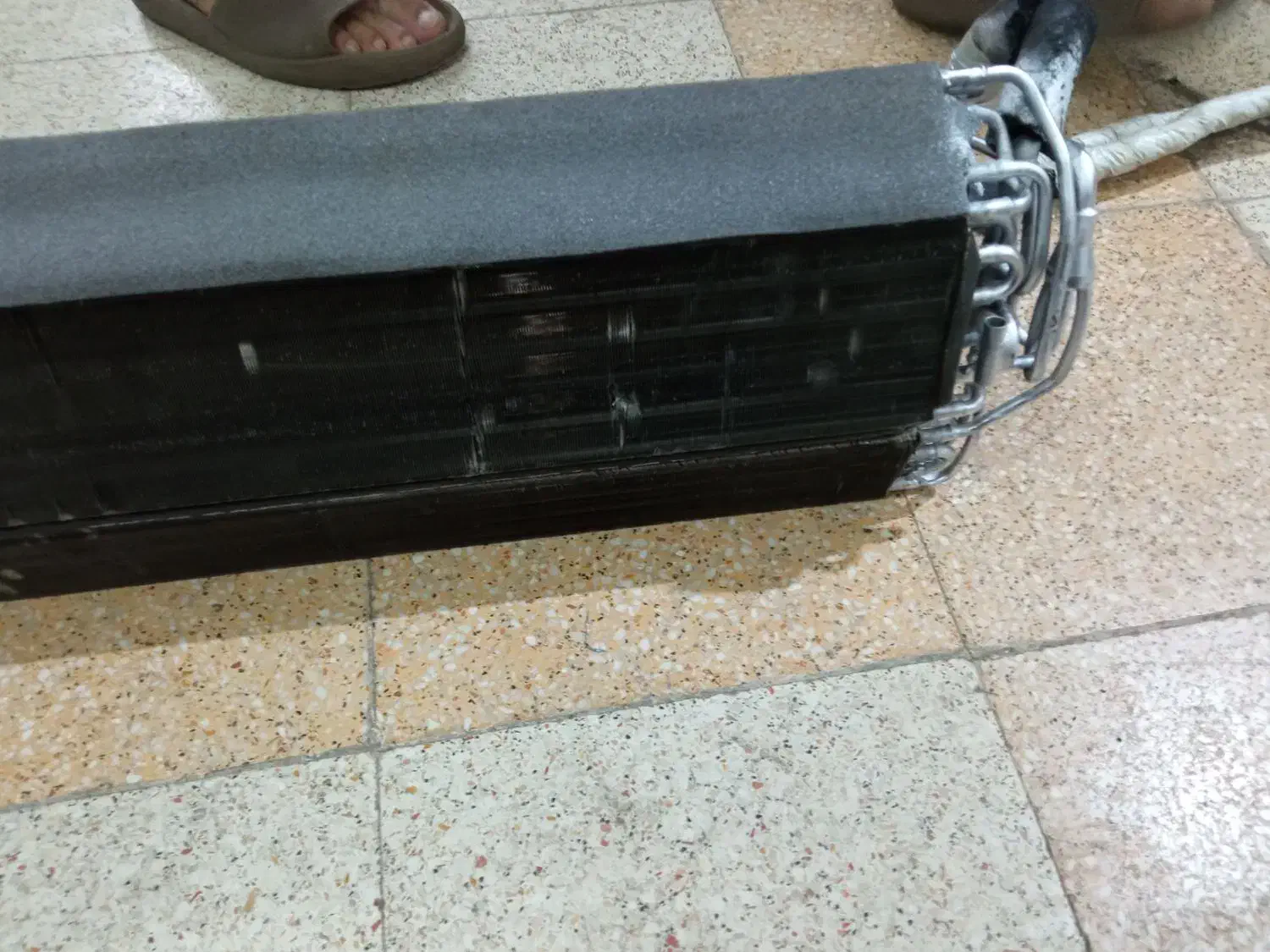 رادیاتورهای داخل اوجرال تمیز ۱۸ و۲۴|کولر گازی و فن‌کوئل|بندر ماهشهر, |دیوار