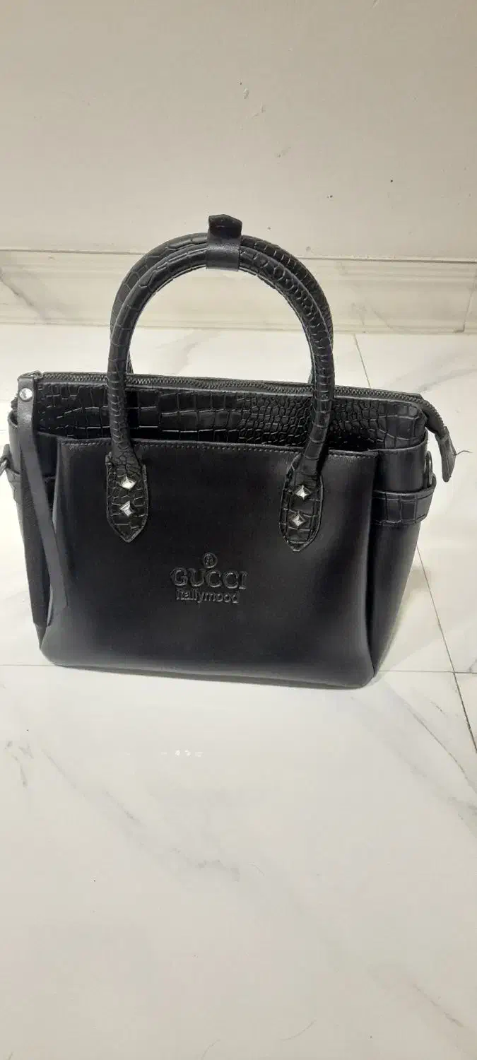 کیف درحدنو|کیف، کفش، کمربند|رشت, حومه رشت|دیوار