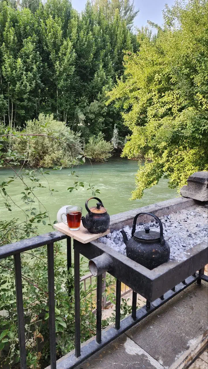 اجاره ویلا دو طبقه لب اب باغبهادران باغبادران|اجارهٔ کوتاهمدت ویلا و باغ|باغ بهادران, |دیوار