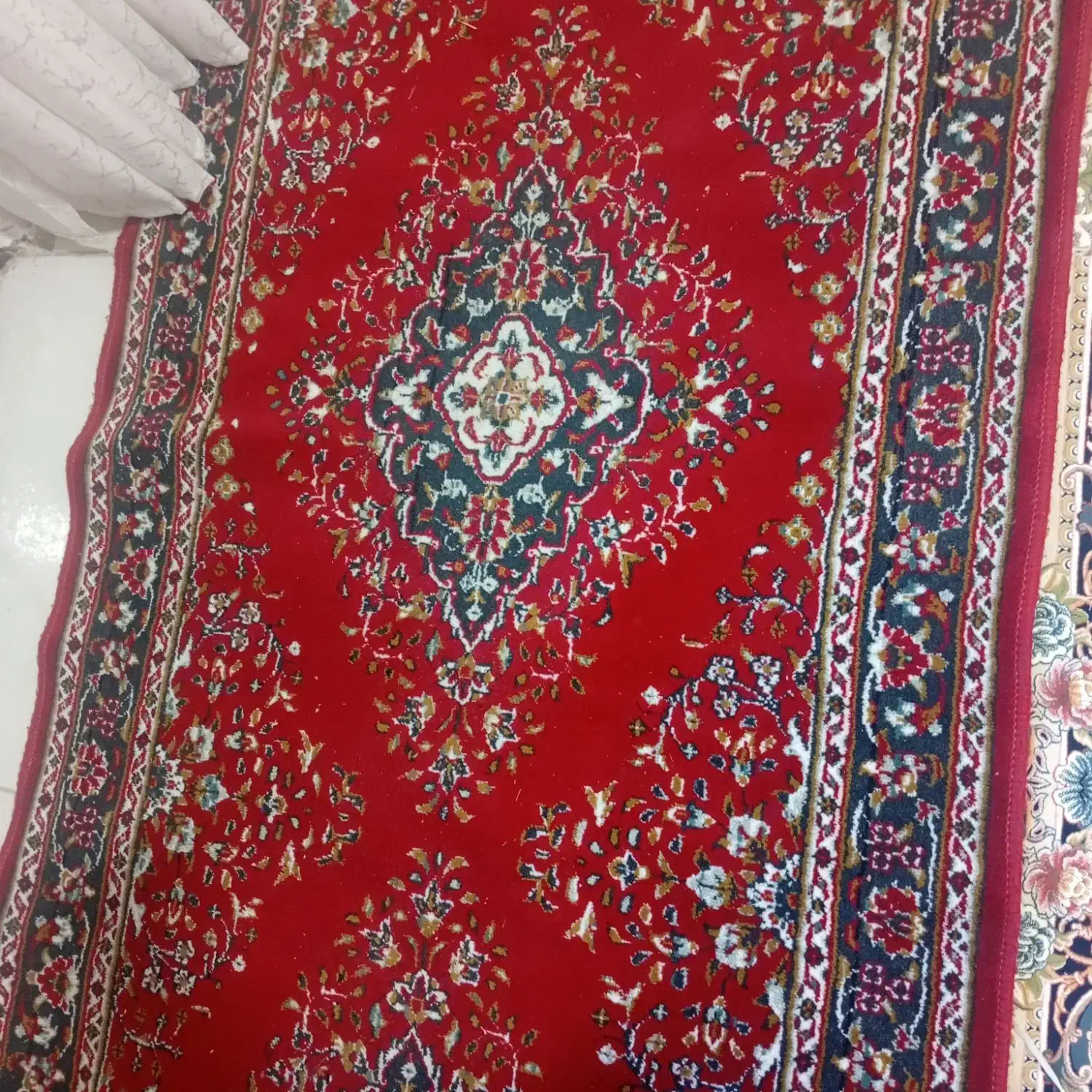 با سلام کنار فرش|فرش|کرمانشاه, |دیوار