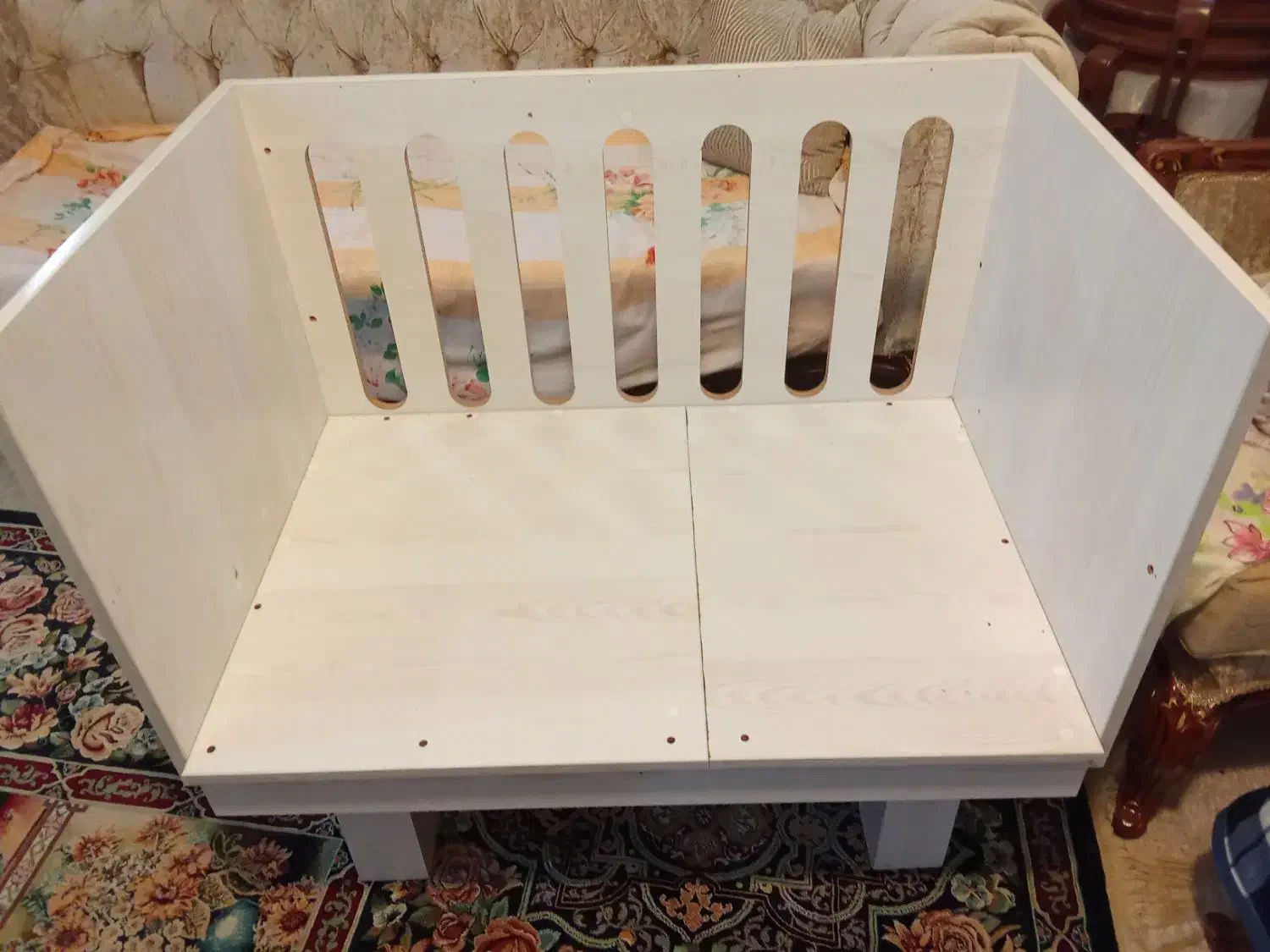 تخت نوزاد کنار مادر|تخت و صندلی بچه|بوشهر, |دیوار