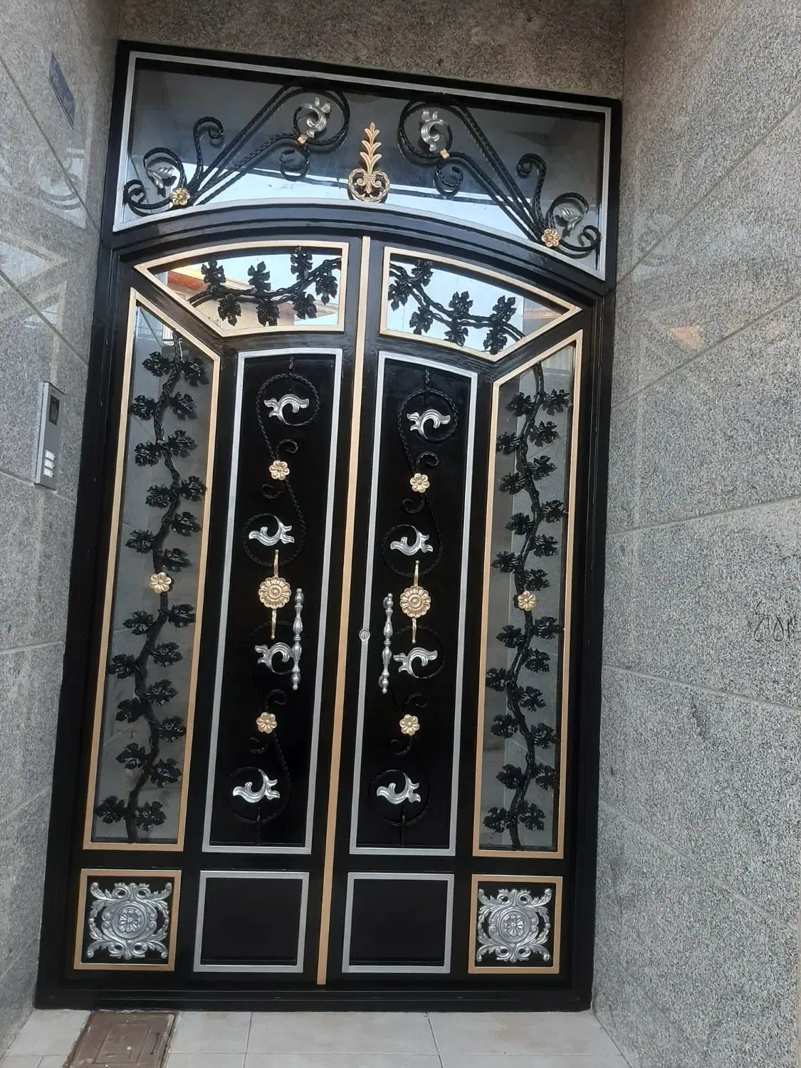 نقاشی ساختمان یگانه|خدمات پیشه و مهارت|قم, انسجام|دیوار