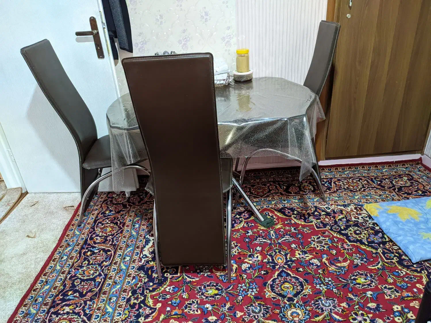 میز غذا خوری  ۴نفره|میز و صندلی غذاخوری|همدان, |دیوار