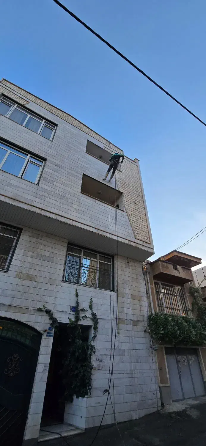 کاردراتفاع بدون داربست کاردر ارتفاع عایق نانو پیچ|خدمات پیشه و مهارت|کرمانشاه, |دیوار