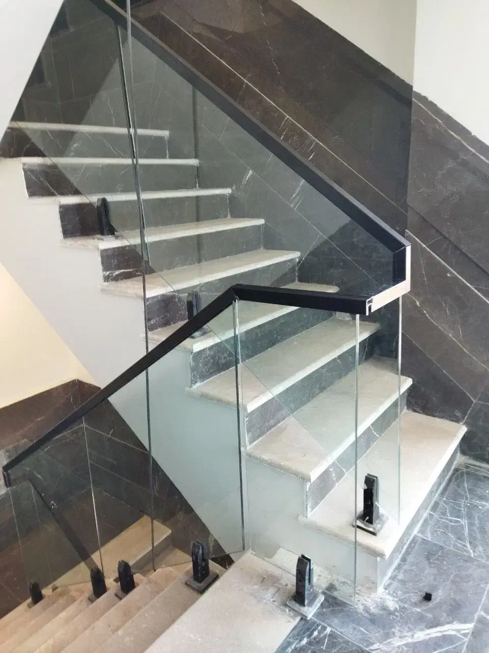 تولید ونصب نرده استیل(غلامی )|خدمات پیشه و مهارت|زنجان, |دیوار