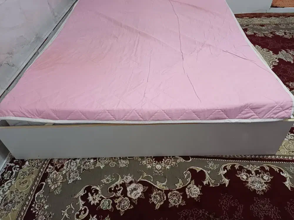 تخت خواب دونفره|تخت و سرویس خواب|گوراب زرمیخ, |دیوار