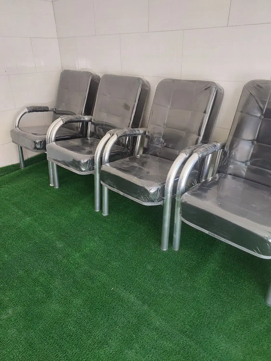 تولید وپخش صندلی انتظار 9 دکمه|صندلی و نیمکت|قرچک, قشلاق جیتو|دیوار