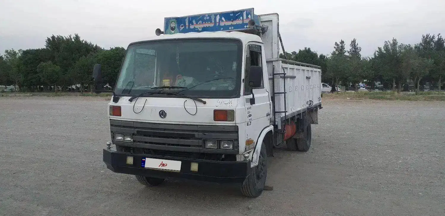 کاویان برزیلی بیرنگ|خودرو سنگین|قم, چهل درخت‎|دیوار