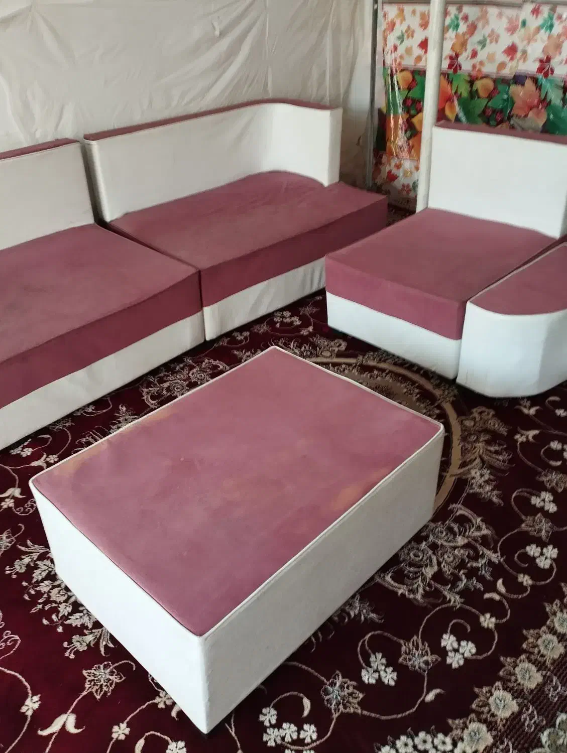 یک دست مبل ۳۰۰۰۰۰۰|مبلمان خانگی و میز عسلی|نهاوند, |دیوار