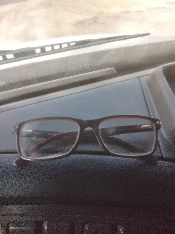 عینک طبی|اشیا|کیش, |دیوار