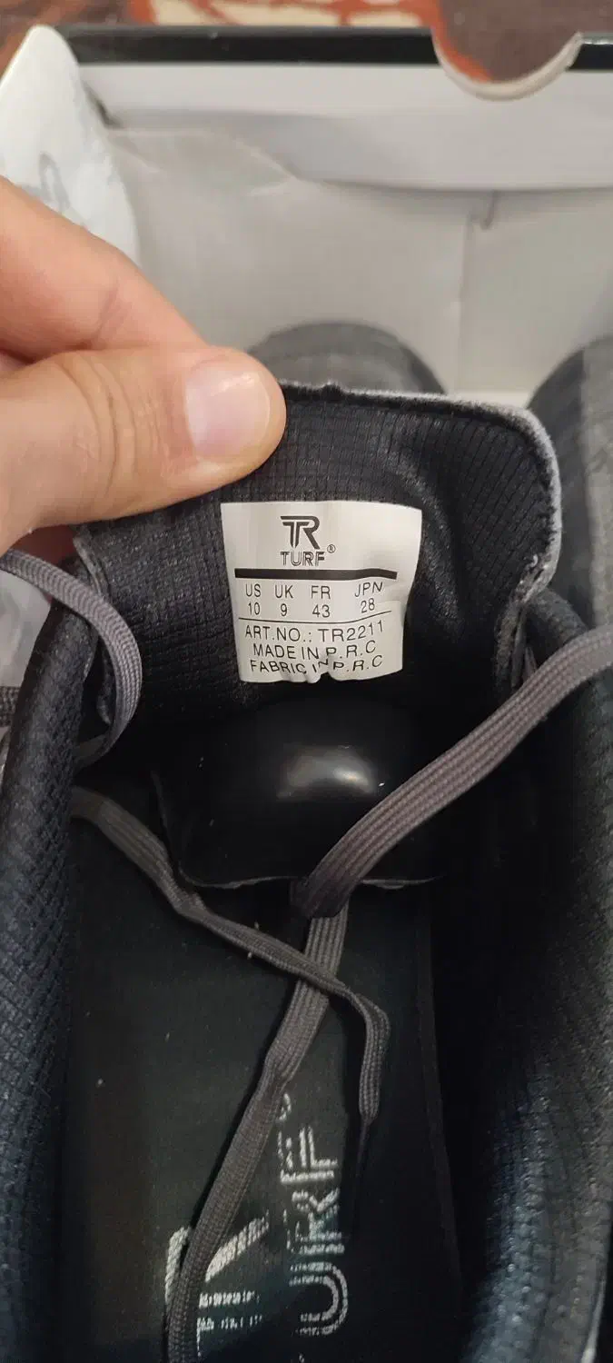 کفش سالنی سایز 43|تجهیزات ورزشی|خرمآباد, |دیوار