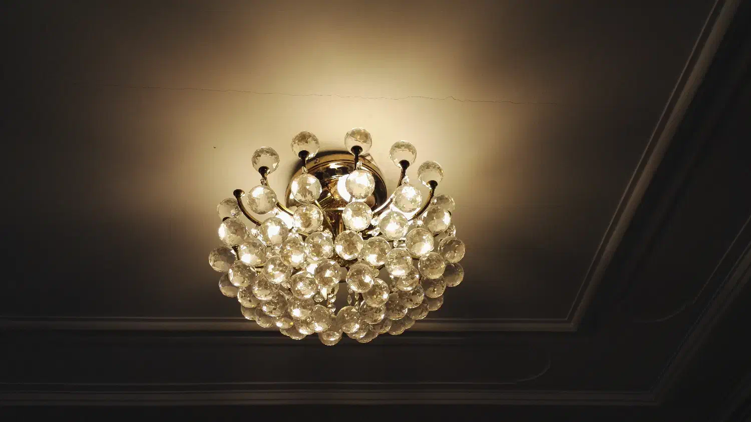 لوستر طلایی|لوستر و چراغ آویز|اهواز, گلستان|دیوار