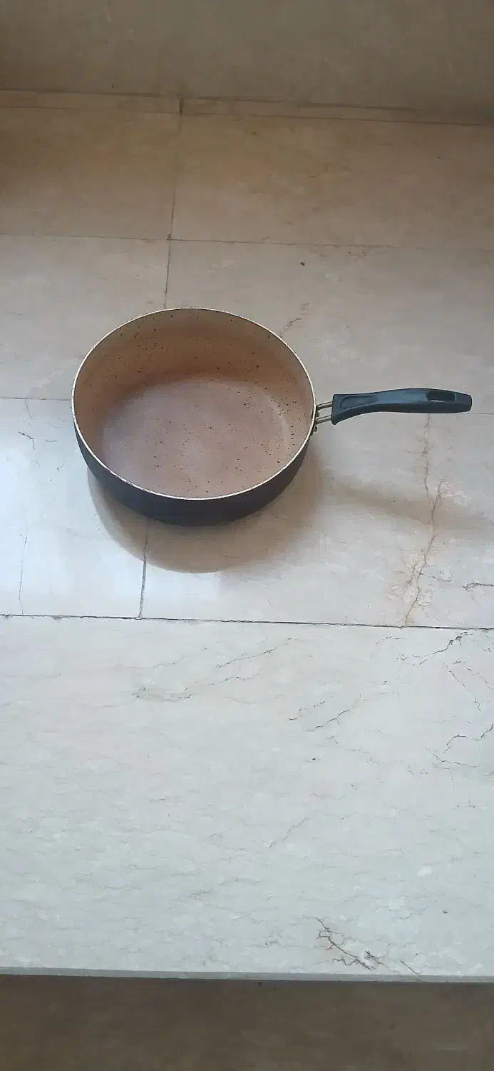 قابلمه و ماهیتابه تفلون|ظروف پختوپز|تهران, نیروی هوایی (پیروزی)|دیوار