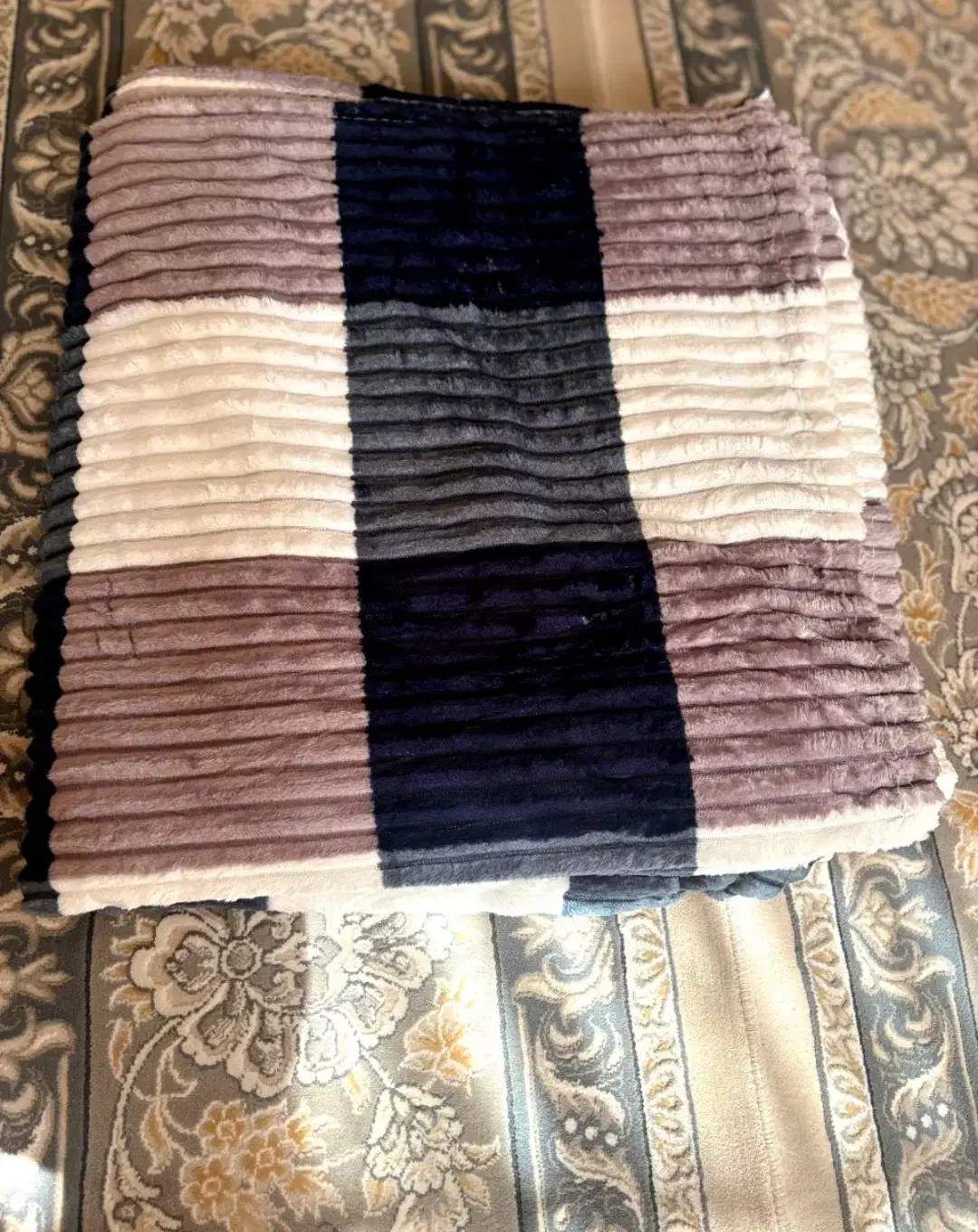 پتو مسافرتی دور دوخت|رختخواب، بالش، پتو|دره شهر, |دیوار